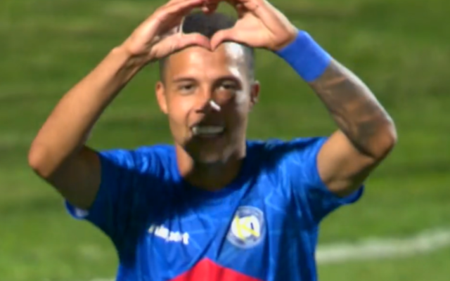 Крумовград отлепи след 2:0 над Септември