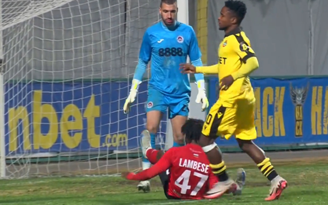 Ботев Пловдив се върна на пътя на победите с успех над Локо София на Коматево