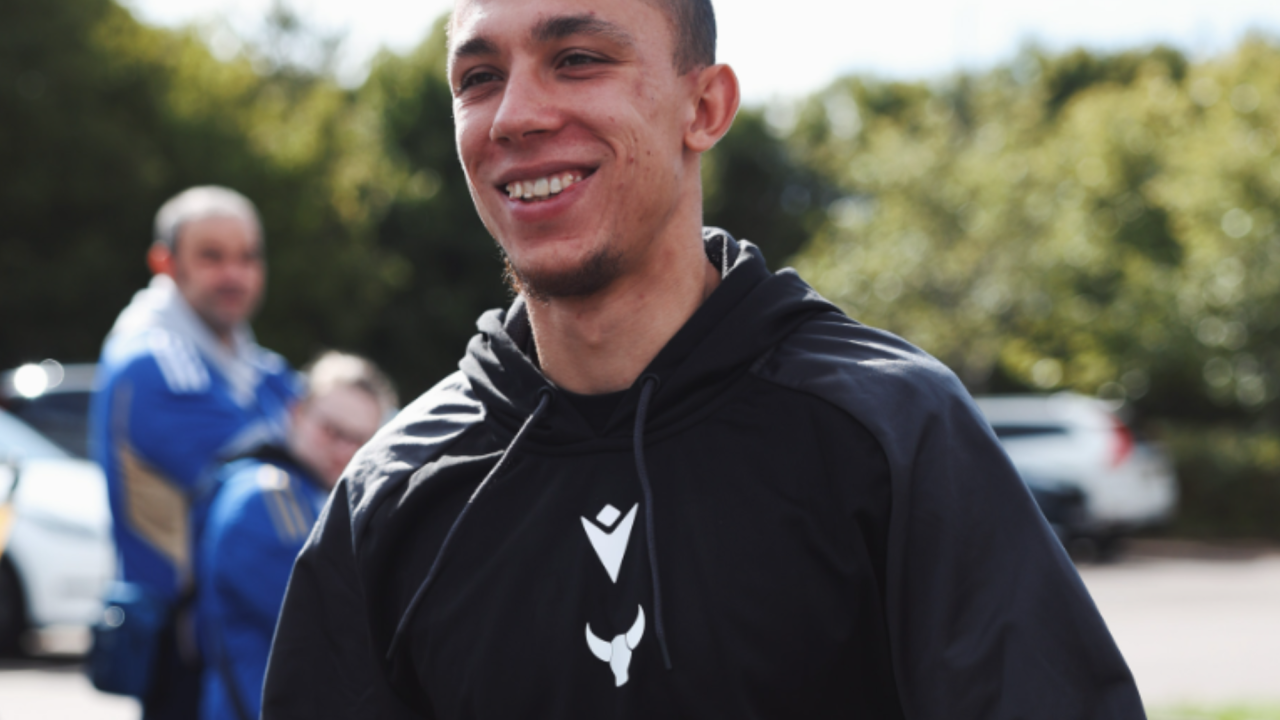 Филип Кръстев отново при Стоилов? Националът лети към Измир за Гьозтепе