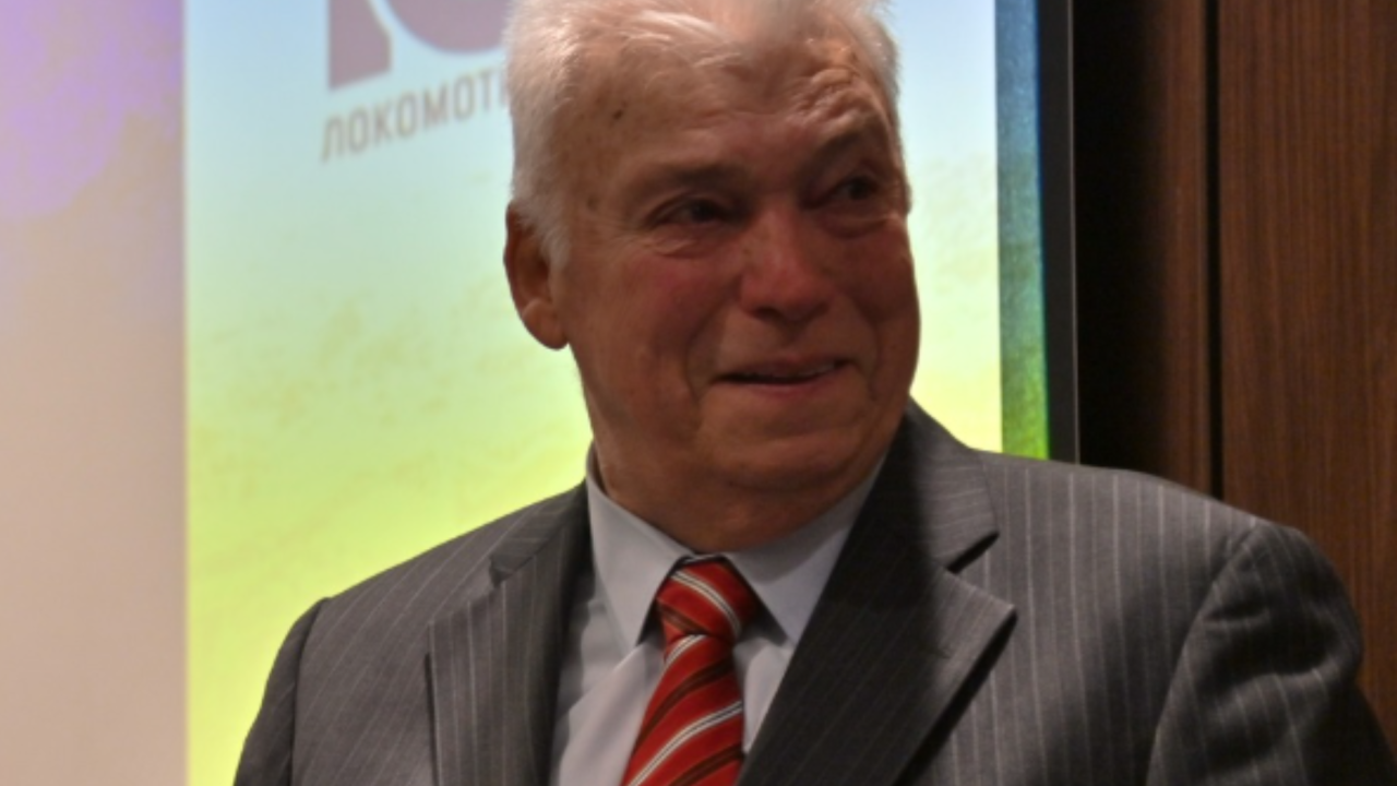 „Осмото тепе“ събра легендите: Христо Бонев представи биографията си с много емоции