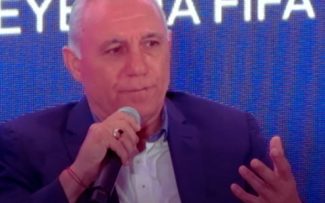 Христо Стоичков се сбогува с Кевин Кийгън: Ти беше един от моите идоли